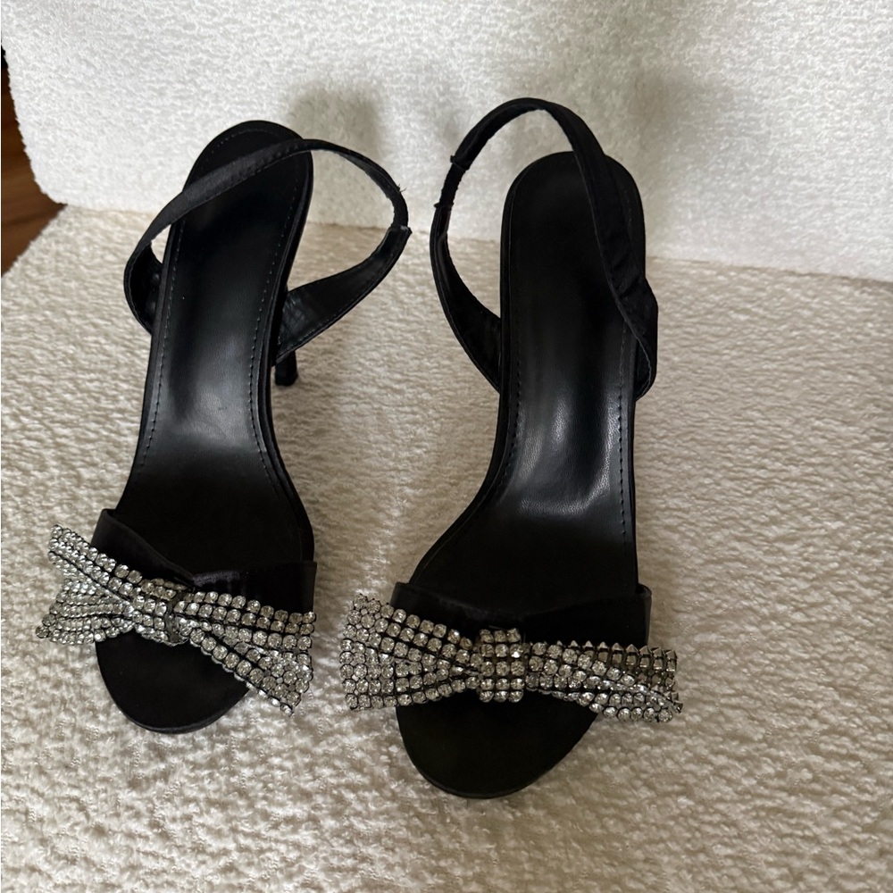 Elegant Black Women's Heels with Rhinestone Bow